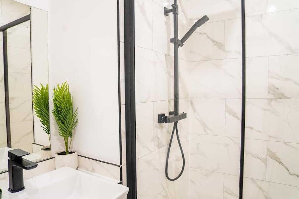 Five Star Boutique Studio Flat In Londen Buitenkant foto