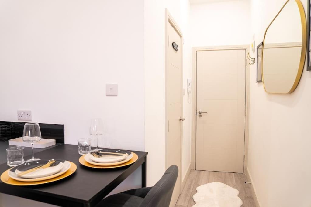 Five Star Boutique Studio Flat In Londen Buitenkant foto